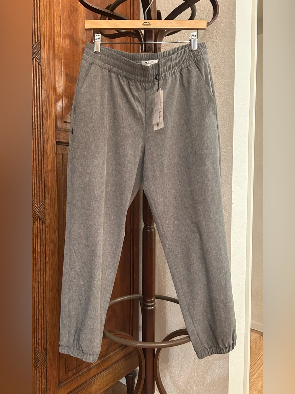 NWT BR Sport Banana Republic Heather Gray Elastic-Waist Lightweight Joggers M
